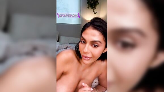Amanda Trivizas Playing With Both Holes Leaked